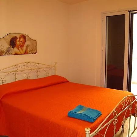 Facile - Via Memorie 45 *