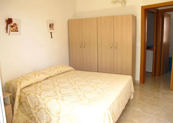 Facile - Via Memorie 45 * Otranto