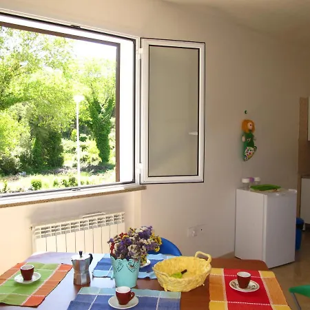 Facile - Via Memorie 45 Appartement *