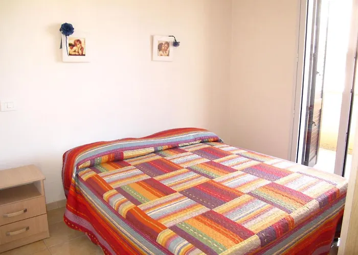 Facile - Via Memorie 45 *